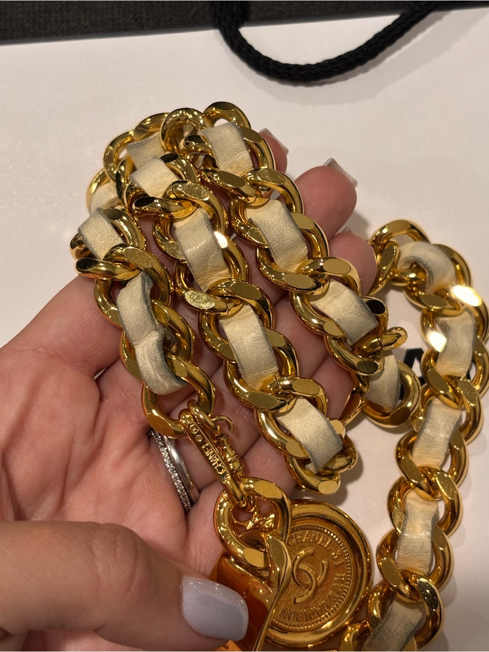 Authentic CHANEL vintage beige leather chain medallion belt 75cm - Picture 5 of 12